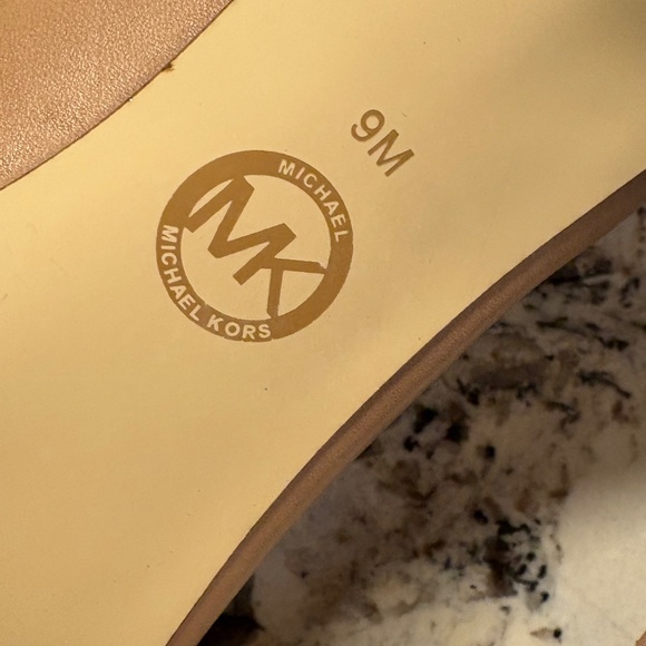 NIB - Michael Kors Thalia Leather Sandal - SZ 9 - Picture 10 of 17